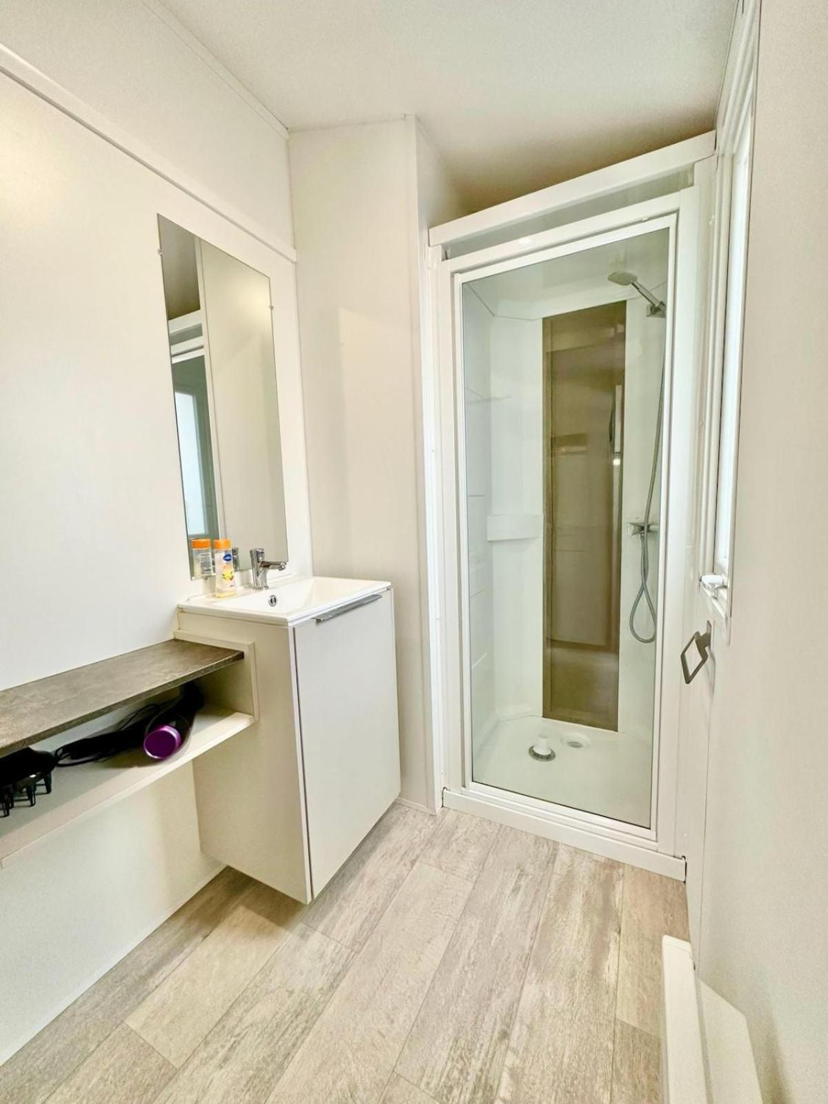Bungalow 3 Chambres Pour 6 Pers Avec Climatisation Camping 3 Etoiles Samoëns Dış mekan fotoğraf